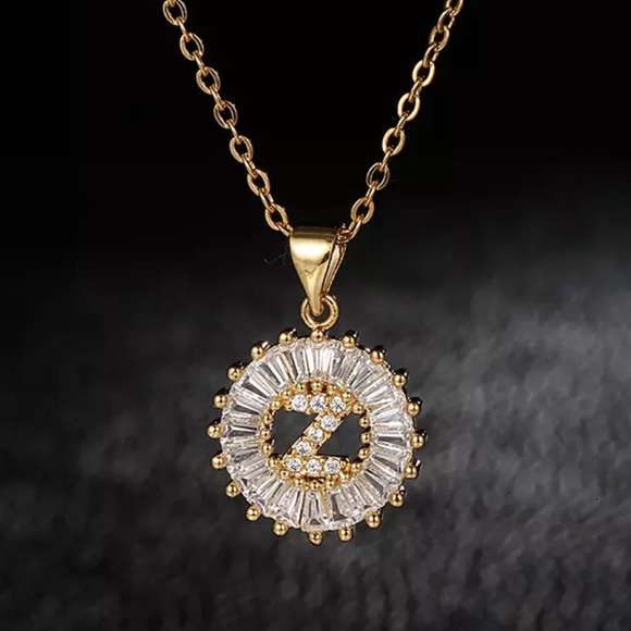 Gold Initial Crystal Sparkly Pendant Necklace A-Z - Picture 10 of 10